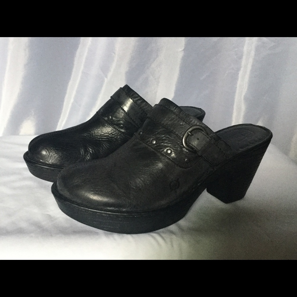 Size 11 b.o.c Karley clogs